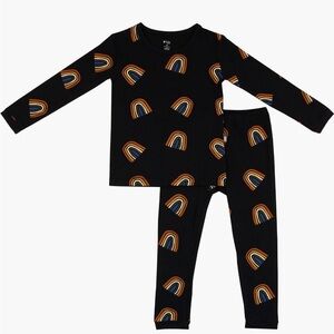 NWT Kyte BABY Rust Rainbow on Midnight Pajamas 4T